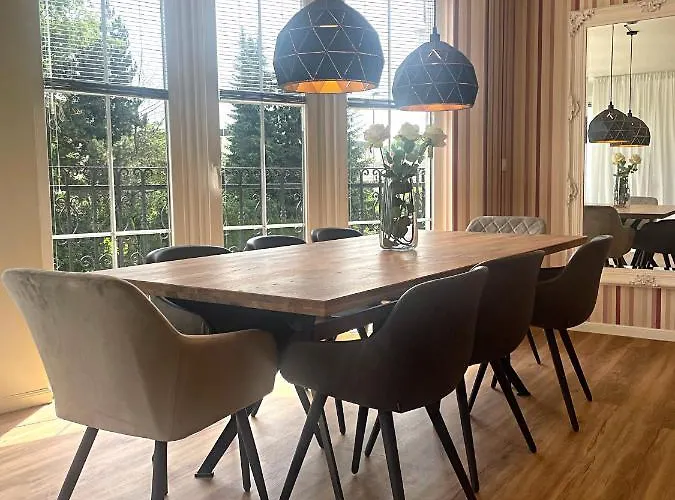 Urbana Luxury Апартаменты