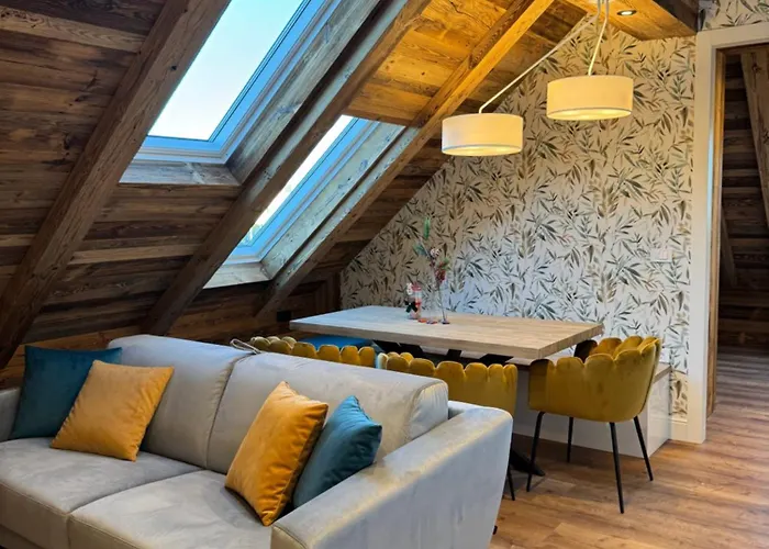 Апартаменты Urbana Luxury *