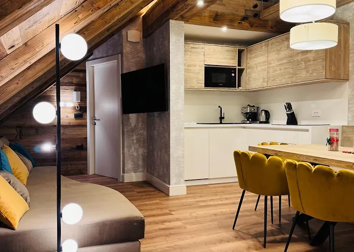 Urbana Luxury Лешче