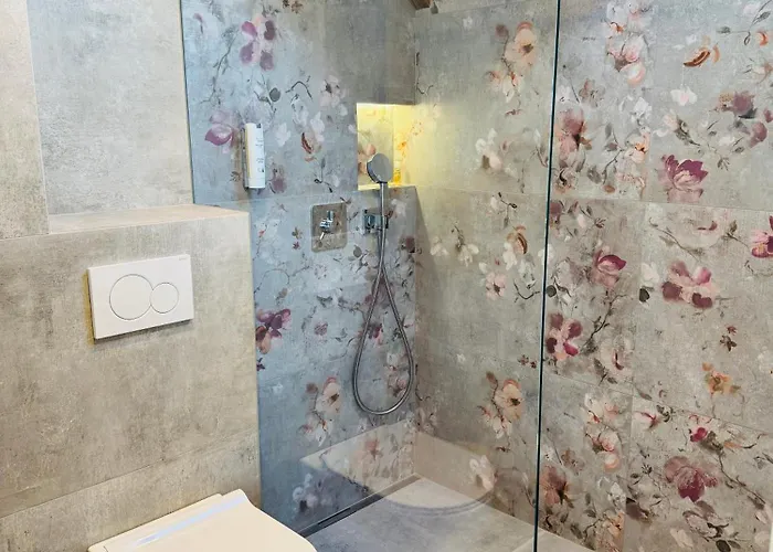 Апартаменты Urbana Luxury